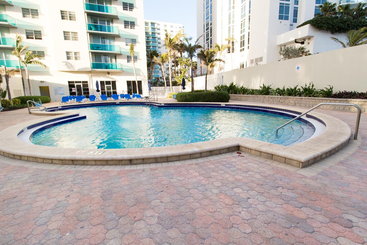 Sian Ocean Apartments Hollywood Extérieur photo